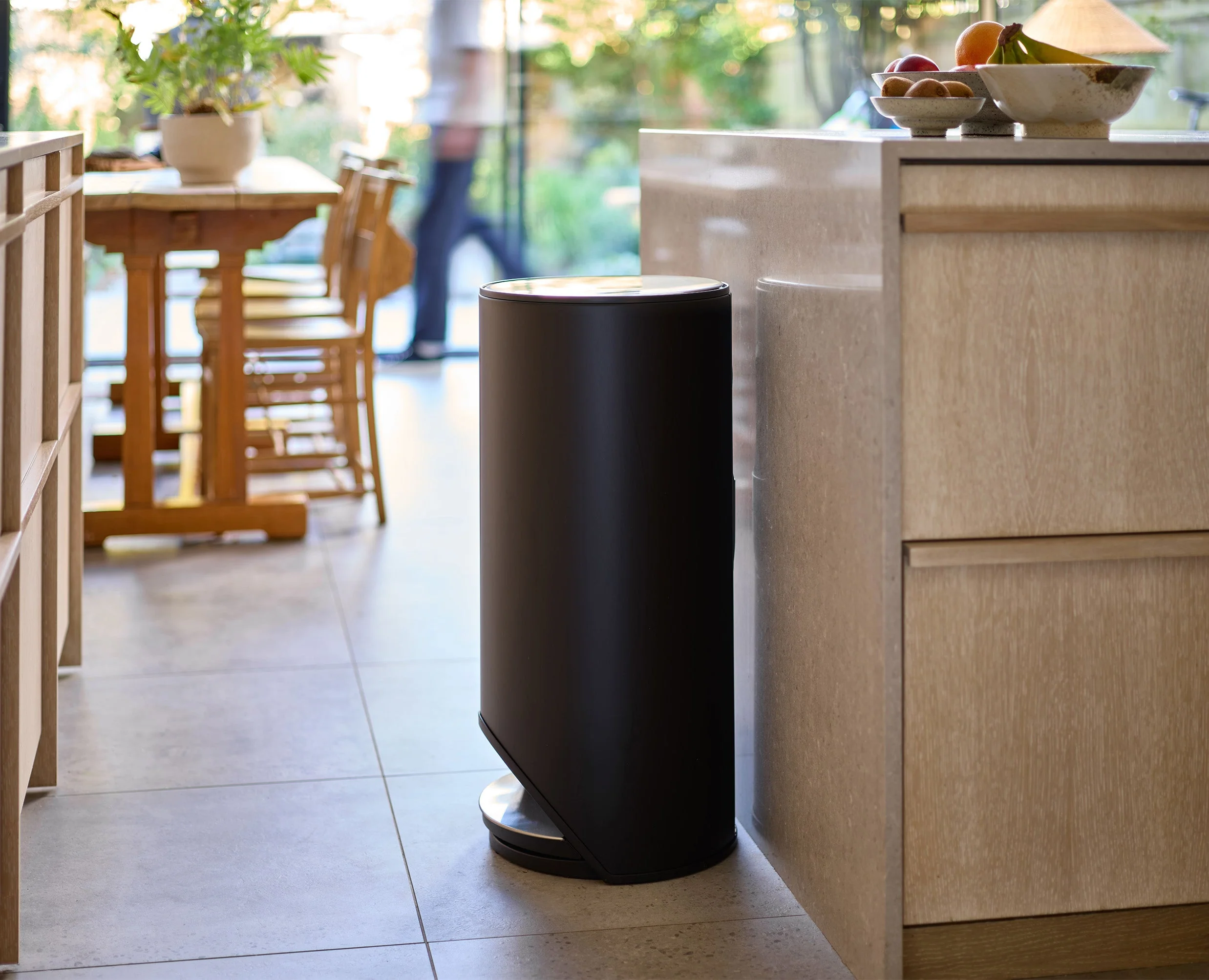 Arc™ 30L Easy-push Matt Black Pedal Bin Starter Set - Image 2