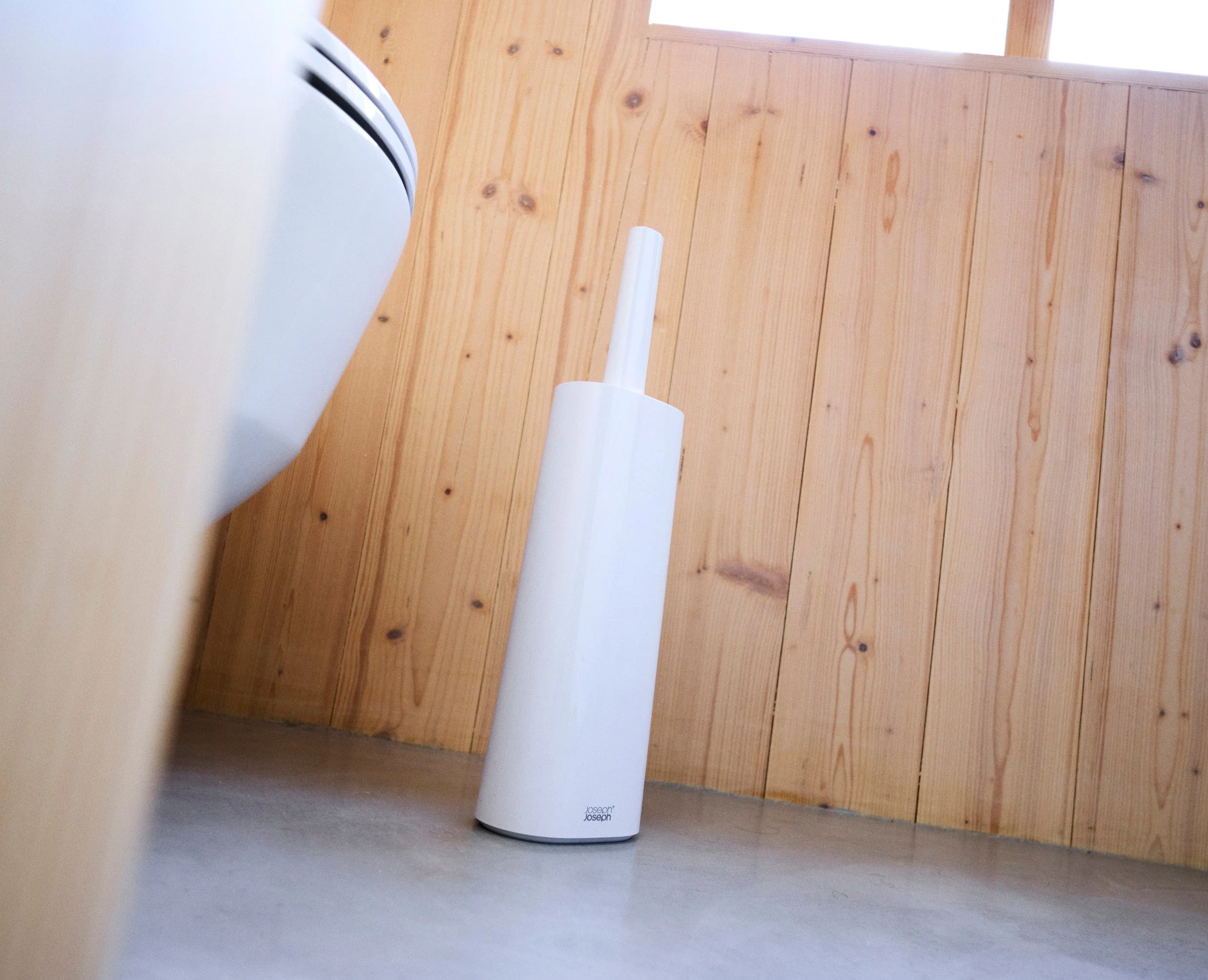 Flex™ TriBlade White Toilet Brush - Image 2