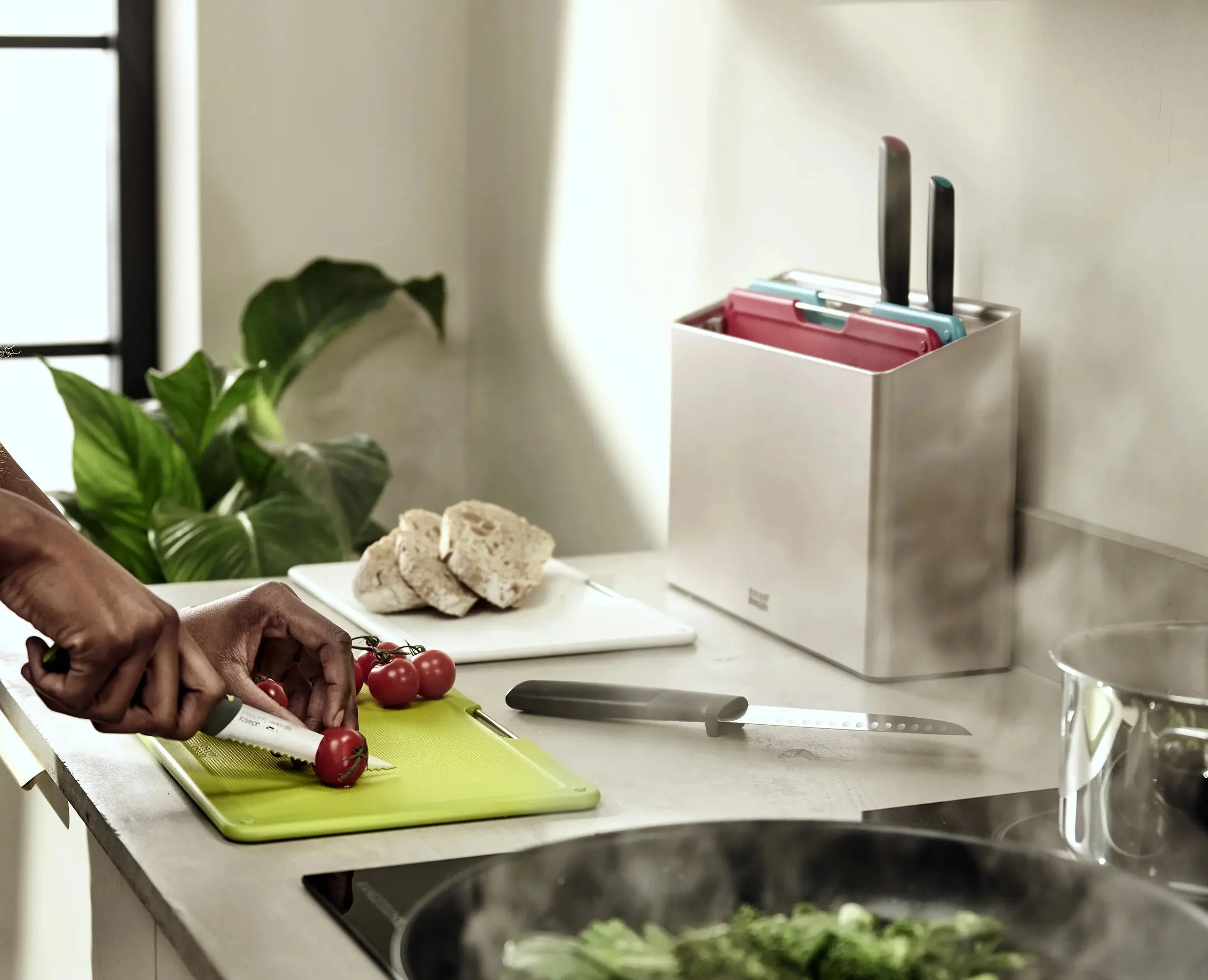 Folio™ Plus 8-piece Multicolour Knife & Chopping Board Set - Image 3